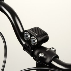 luz-delantera-bicicleta-explorer-1600-lumenes (1)